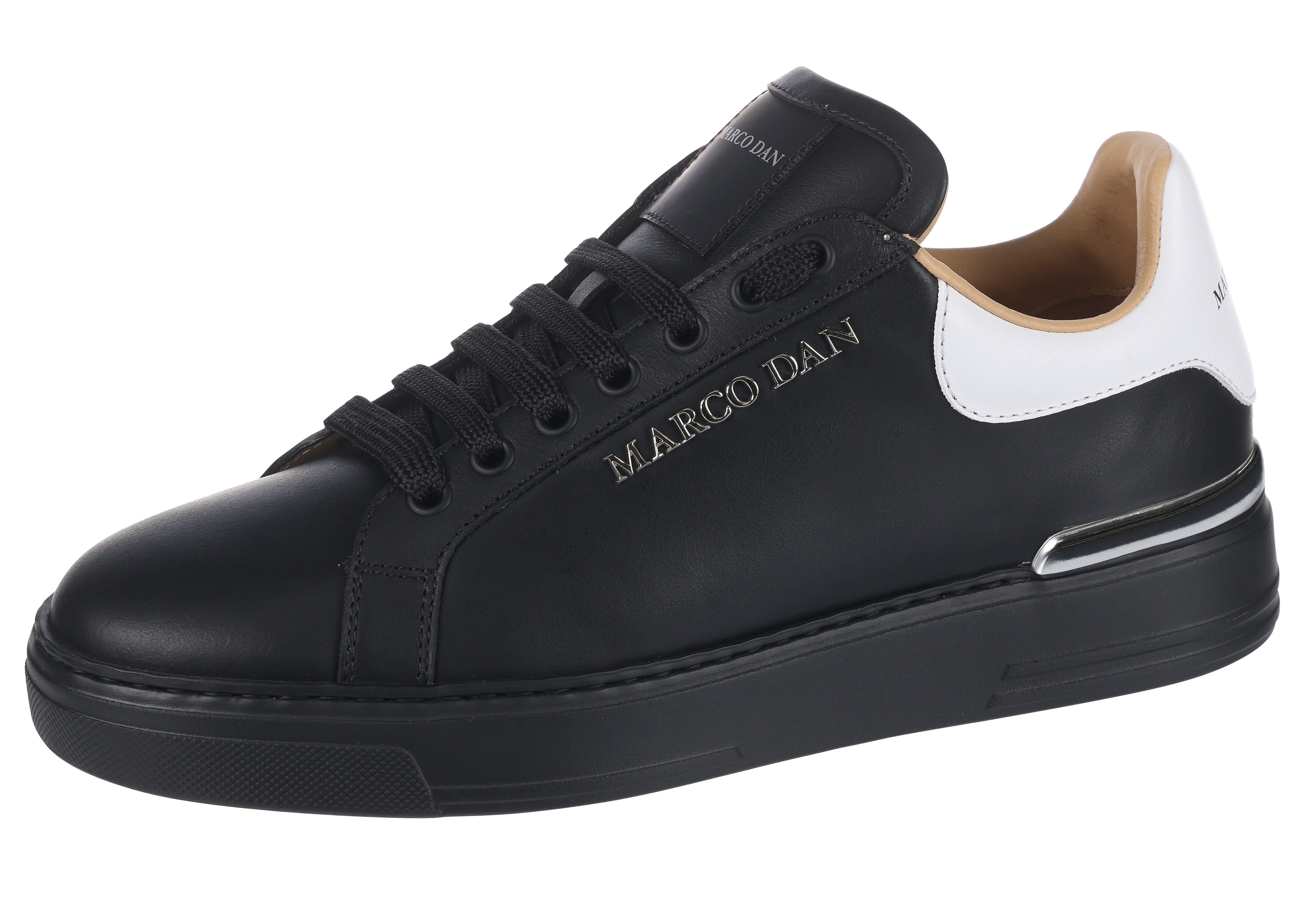 Lo-Top Sneaker Lettering